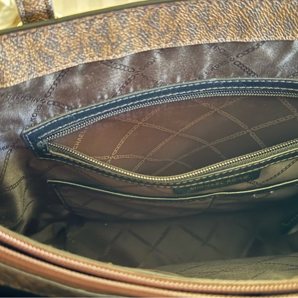 Michael Kors Black and Gray Tote Bag - Picture 5 of 16